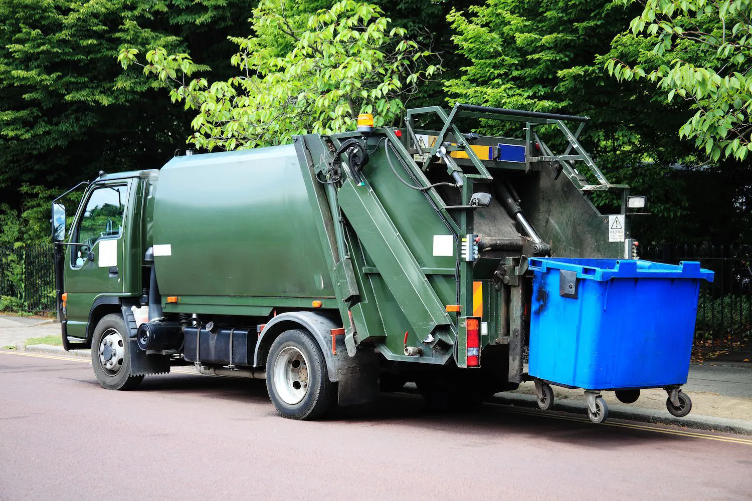 Garbage Truck Hydraulic Cylinder Applications-4 Garbage Truck Hydraulic Cylinder Applications