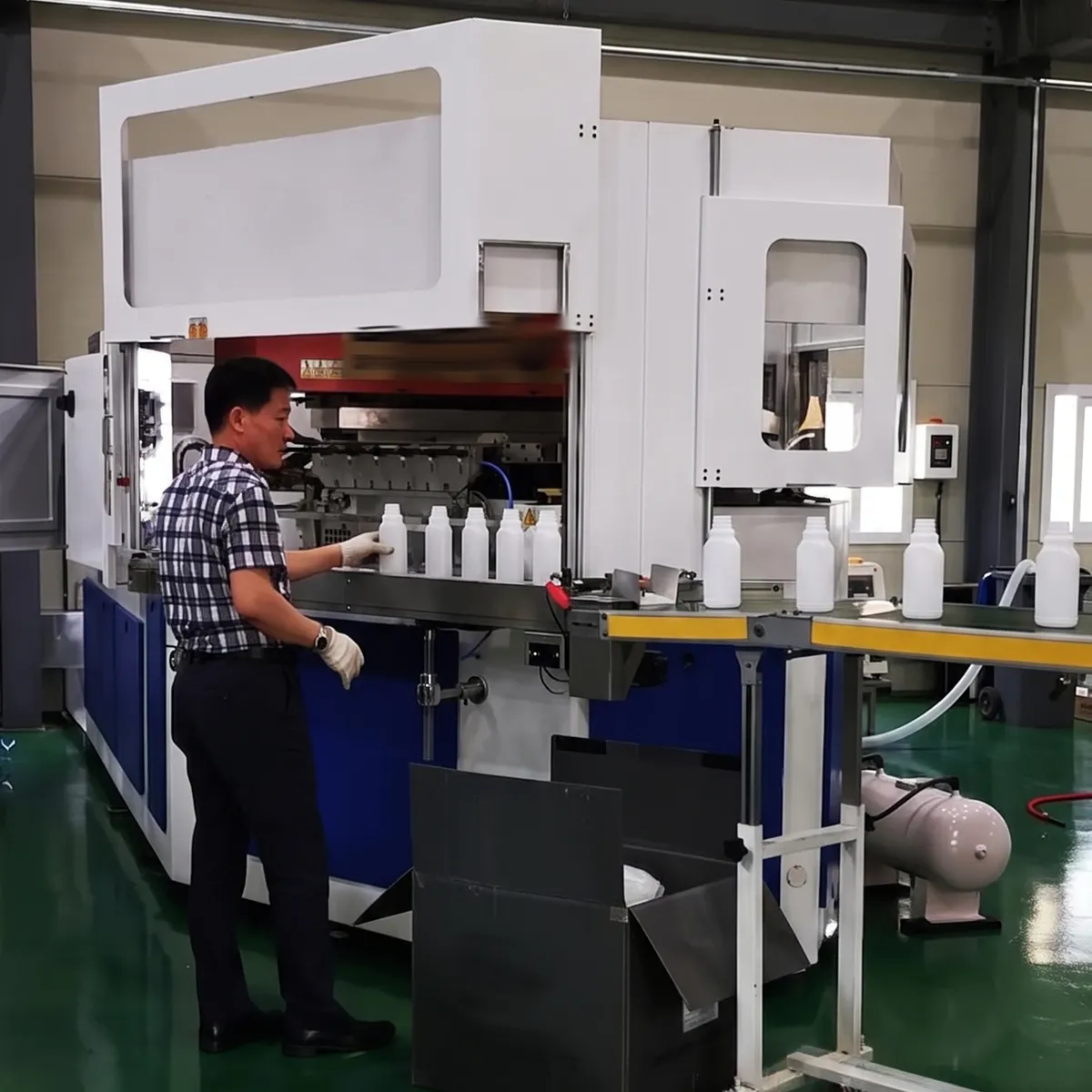 ZQ110 Injection Blow Molding Machine
