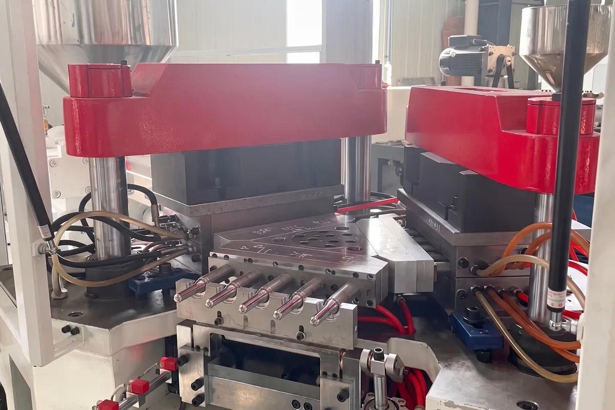 ZQ40 Injection Blow Molding Machine